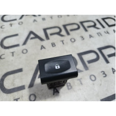 Кнопка блокировки центрального замка