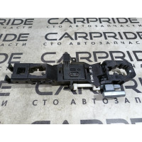 Кронштейн ручки двери