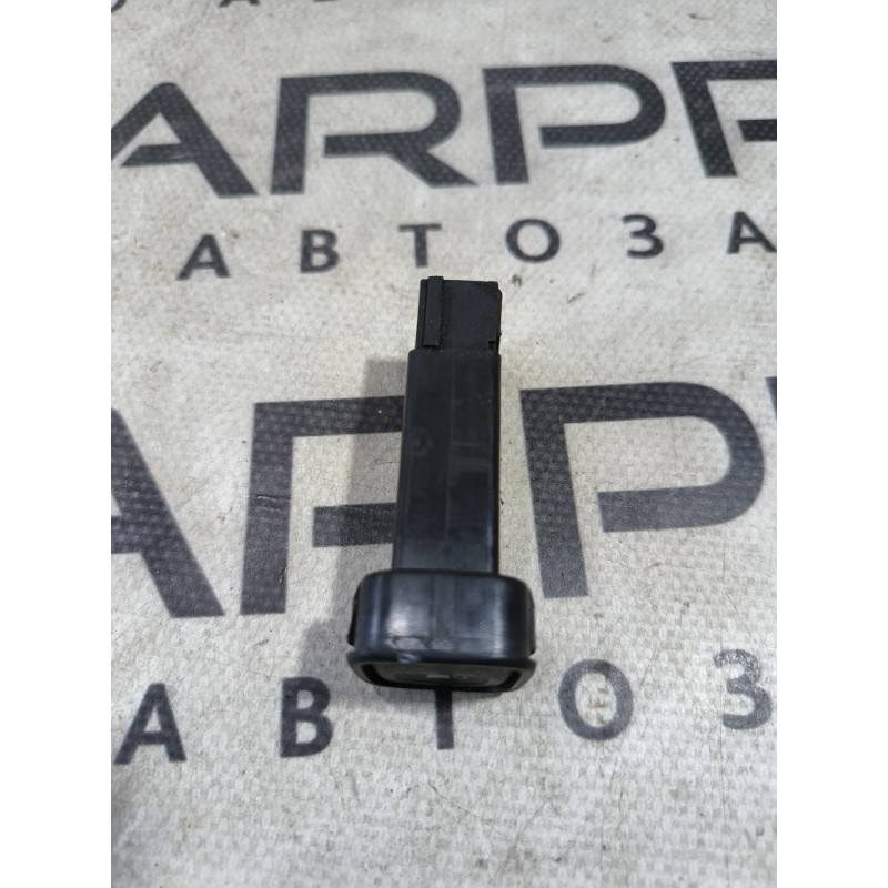 Кнопка открытия лючка топливного бака (электрика / кнопки) LAND ROVER Range Rover P38 1996 4.6 Lucas AMR3388