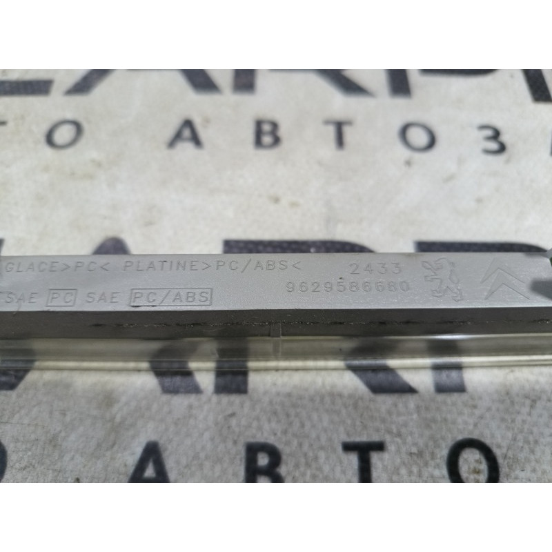 Повторитель стоп сигнала (оптика) PEUGEOT 607 1 2002 3.0i V6 9629586680