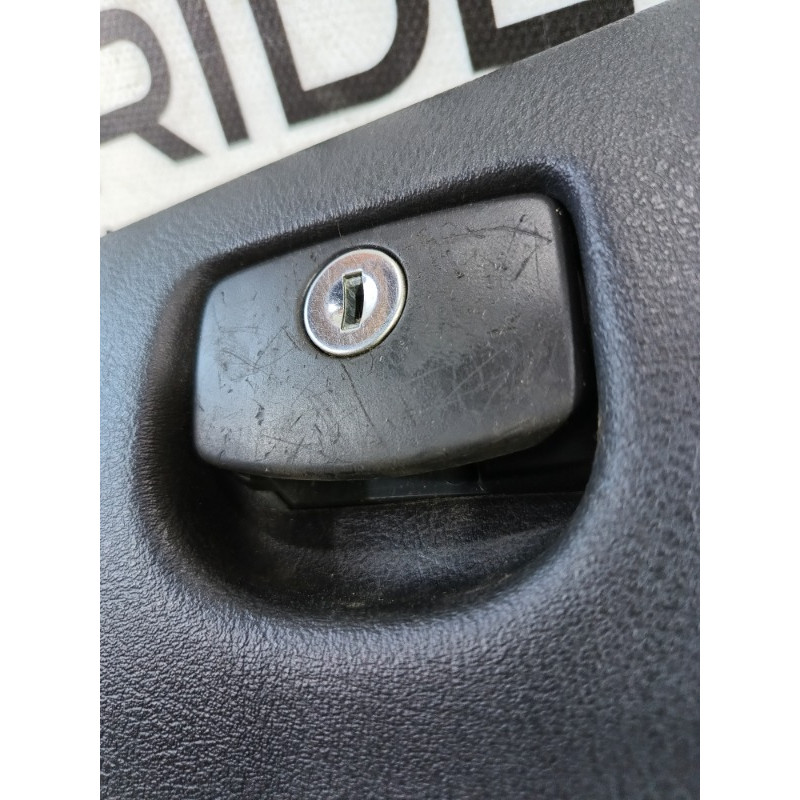 Бардачок (салон) PEUGEOT 607 1 2002 3.0i V6 9633059077