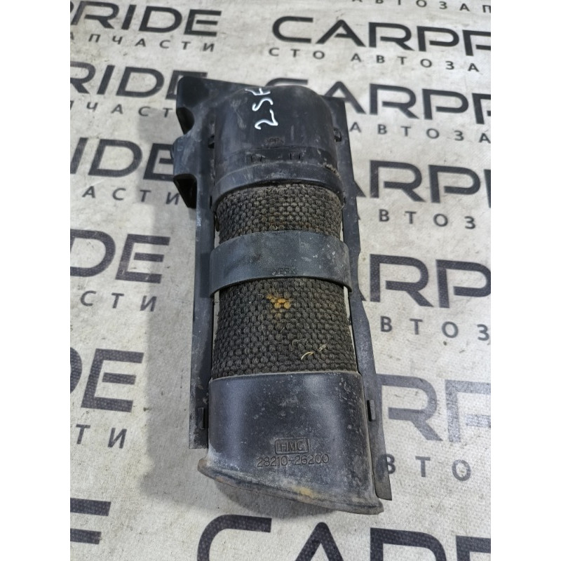 Патрубок воздушного фильтра (впускная система) Hyundai Santa Fe SM 2005 2.0 2821026200