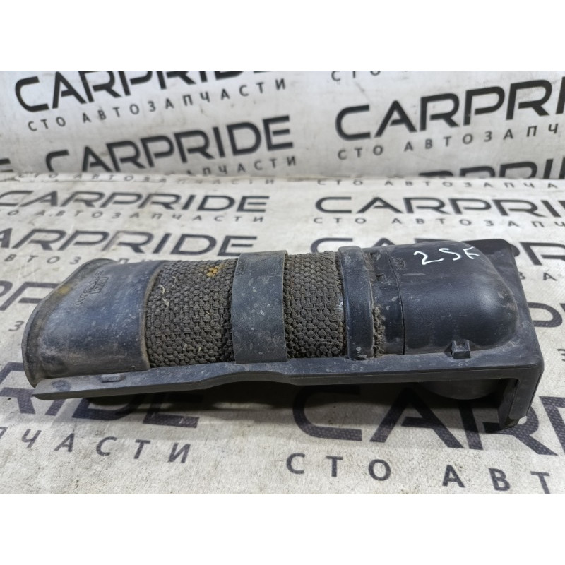 Патрубок воздушного фильтра (впускная система) Hyundai Santa Fe SM 2005 2.0 2821026200