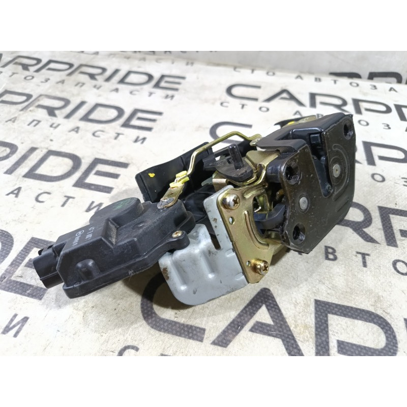 Замок двери (кузов и элементы) Hyundai Santa Fe SM 2005 2.0 8142026000