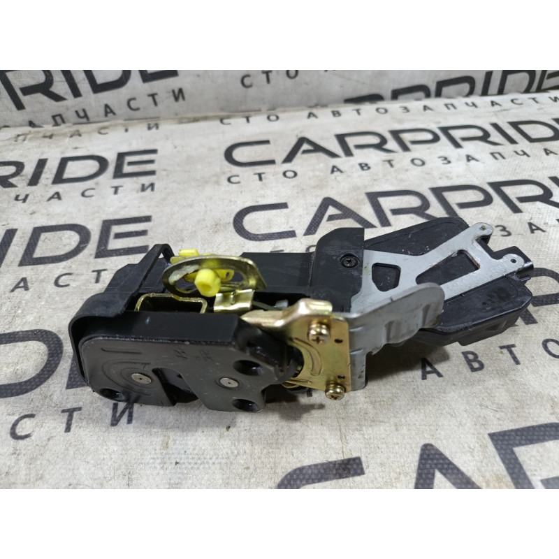 Замок двери (кузов и элементы) Hyundai Santa Fe SM 2005 2.0 8142026000