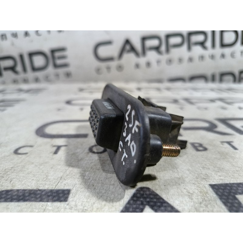 Кнопка открывания крышки багажника (электрика / кнопки) Hyundai Santa Fe SM 2005 2.0 8127026000