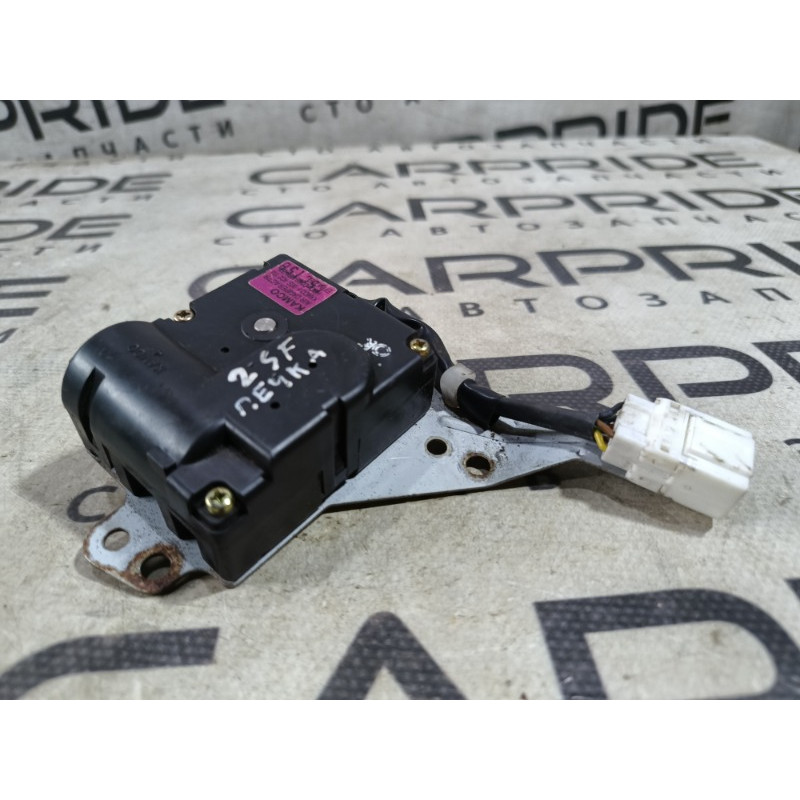 Привод заслонки отопителя (отопление и кондиционирование) Hyundai Santa Fe SM 2005 2.0 9722638000