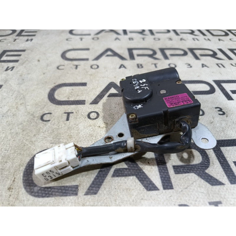 Привод заслонки отопителя (отопление и кондиционирование) Hyundai Santa Fe SM 2005 2.0 9722638000