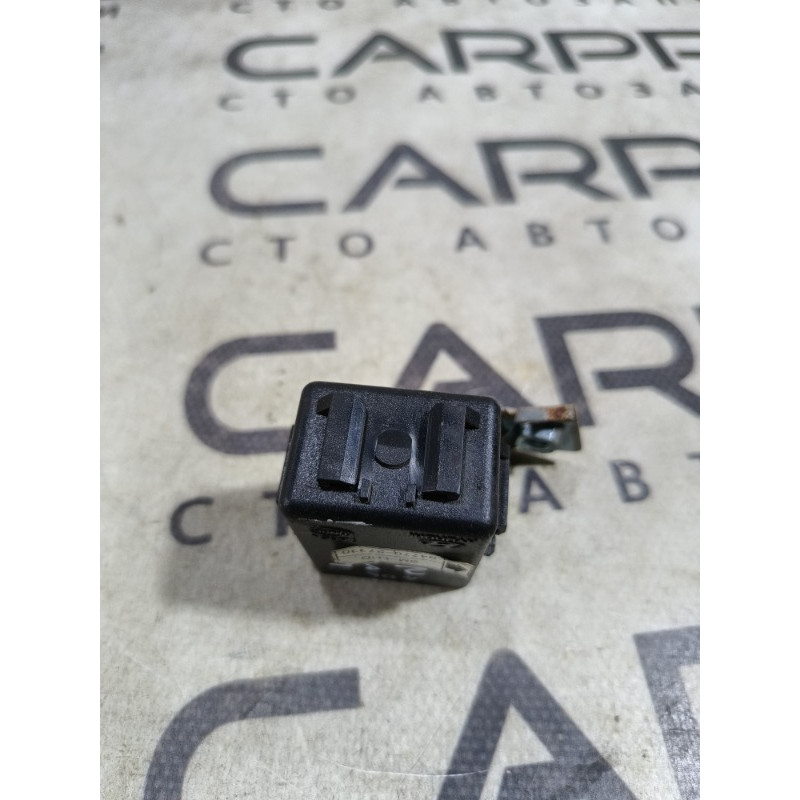 Блоки прочие (электрика / блок управления) Hyundai Santa Fe SM 2005 2.0 9477027930