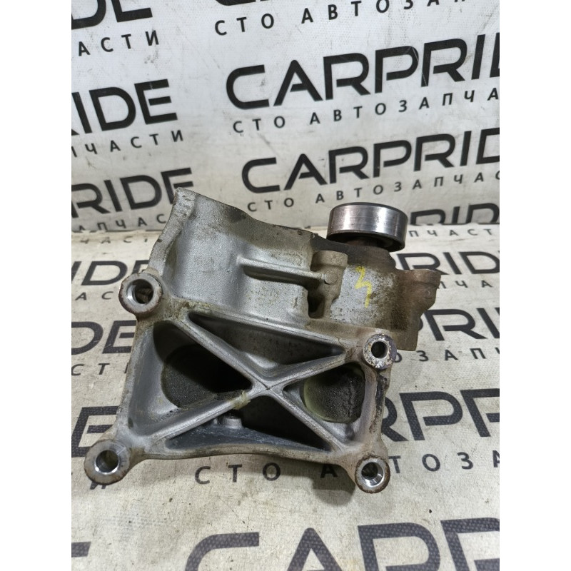 Кронштейн генератора (кронштейны двигателя) Hyundai Santa Fe SM 2005 2.0 3747227000