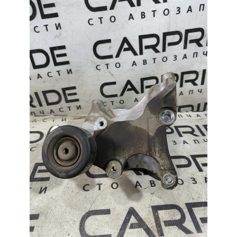 Кронштейн генератора (кронштейны двигателя) Hyundai Santa Fe SM 2005 2.0 3747227000