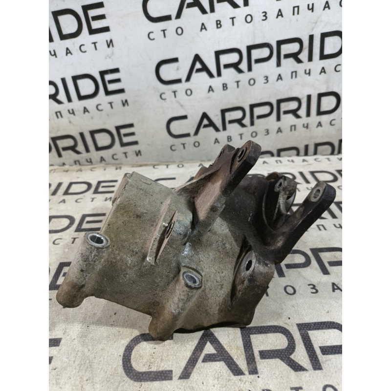 Кронштейн генератора (кронштейны двигателя) Hyundai Santa Fe SM 2005 2.0 3747227000