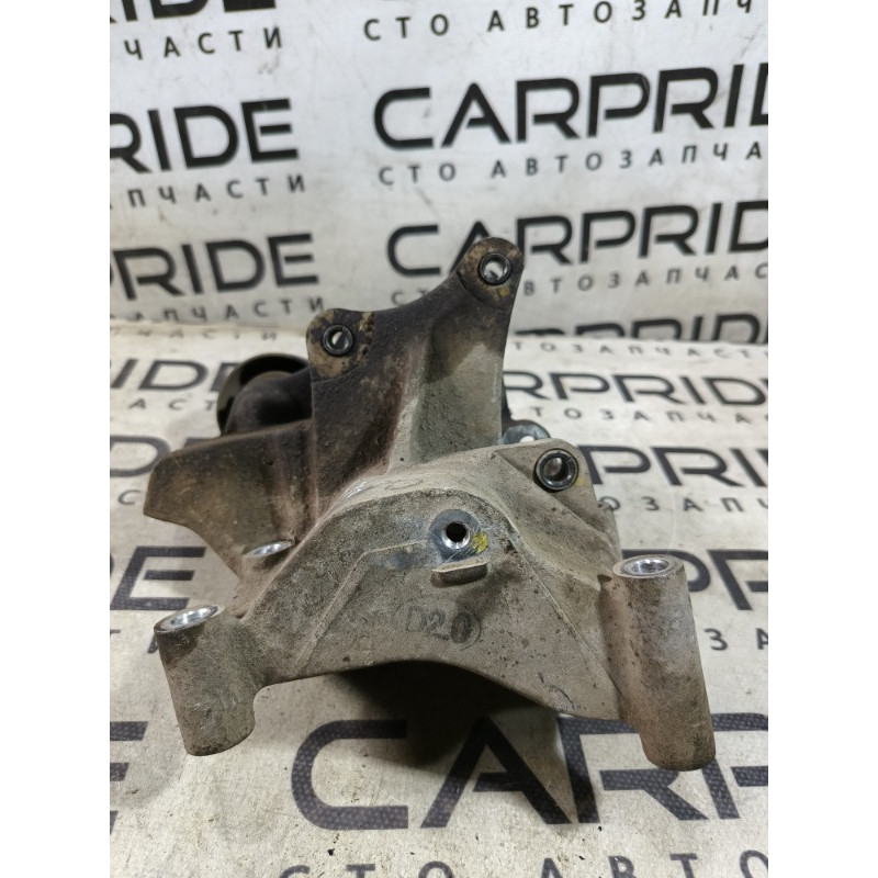 Кронштейн генератора (кронштейны двигателя) Hyundai Santa Fe SM 2005 2.0 3747227000