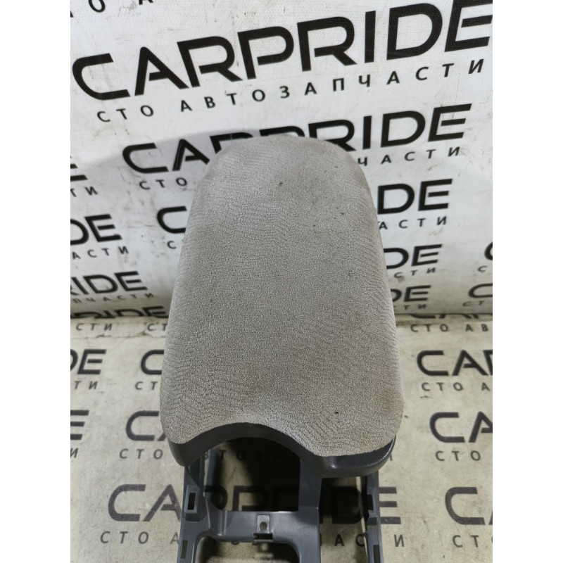 Подлокотник (салон) Hyundai Santa Fe SM 2005 2.0 8461126000