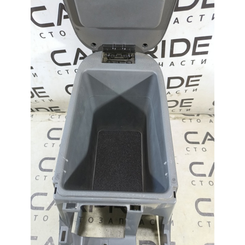 Подлокотник (салон) Hyundai Santa Fe SM 2005 2.0 8461126000