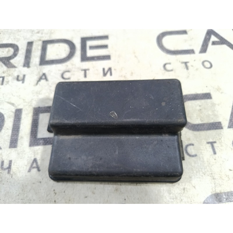 Кришка блоку реле (кузов і елементи) BMW 5-series E34 61131382420