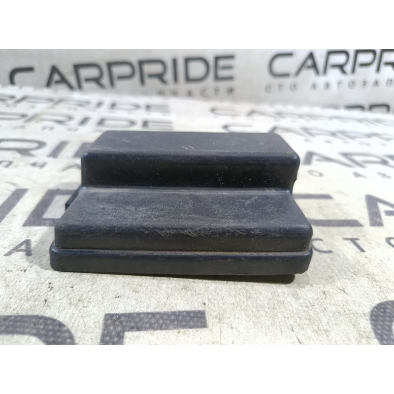 Кришка блоку реле (кузов і елементи) BMW 5-series E34 61131382420