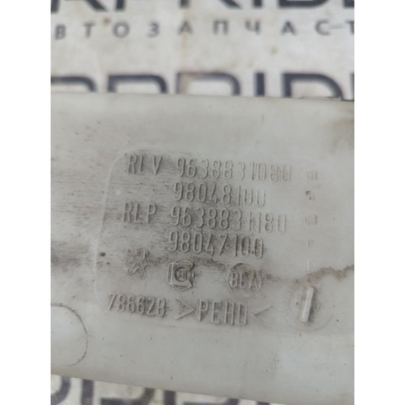 Бачок омывателя (кузов и элементы) PEUGEOT 607 1 2002 3.0i V6 9638831180