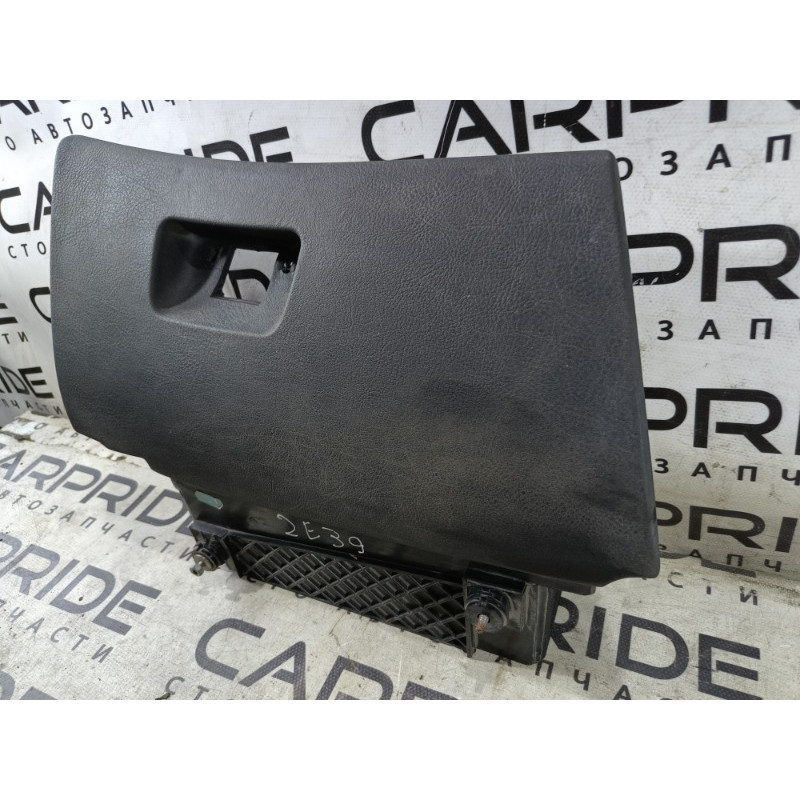 Бардачок (салон) BMW 5-series E39 1999 M51d25 51167143320