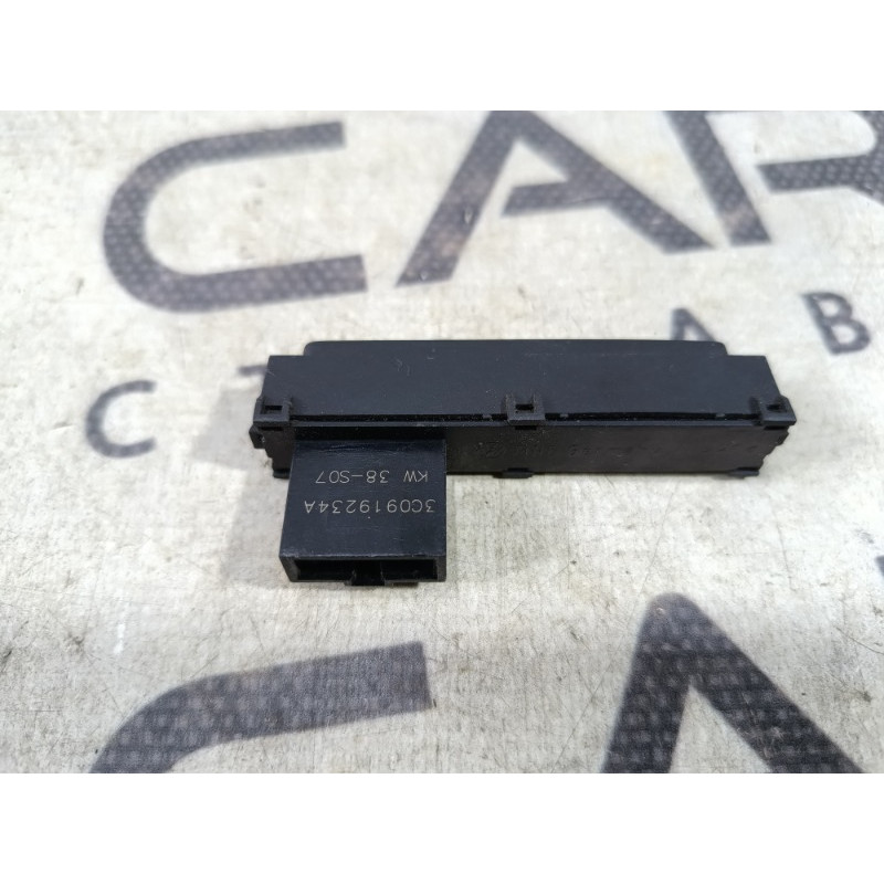 Индикатор ремня/подушки безопасности (электрика) Volkswagen Passat B6 2008 2.0 BKP 3c0919234a