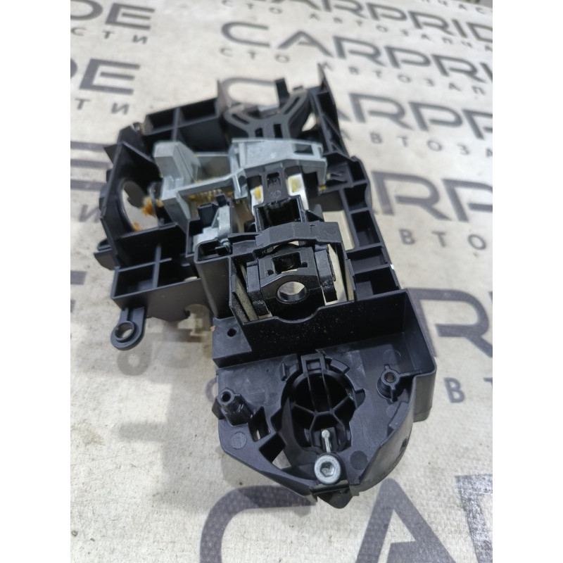 Кронштейн ручки двери (кузов и элементы) BMW 5-series F10 2013 N63B44 X4717565009