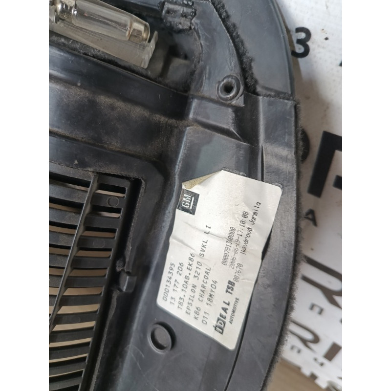 Обшивка багажника (салон) Opel SIGNUM 1 2006 2.2 YH 13177206