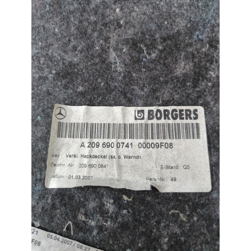 Обшивка крышки багажника (салон) Mercedes-Benz CLK W209 a2096900741