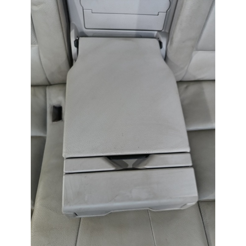 Задний диван (салон) BMW 5-series F10 2013 N63B44