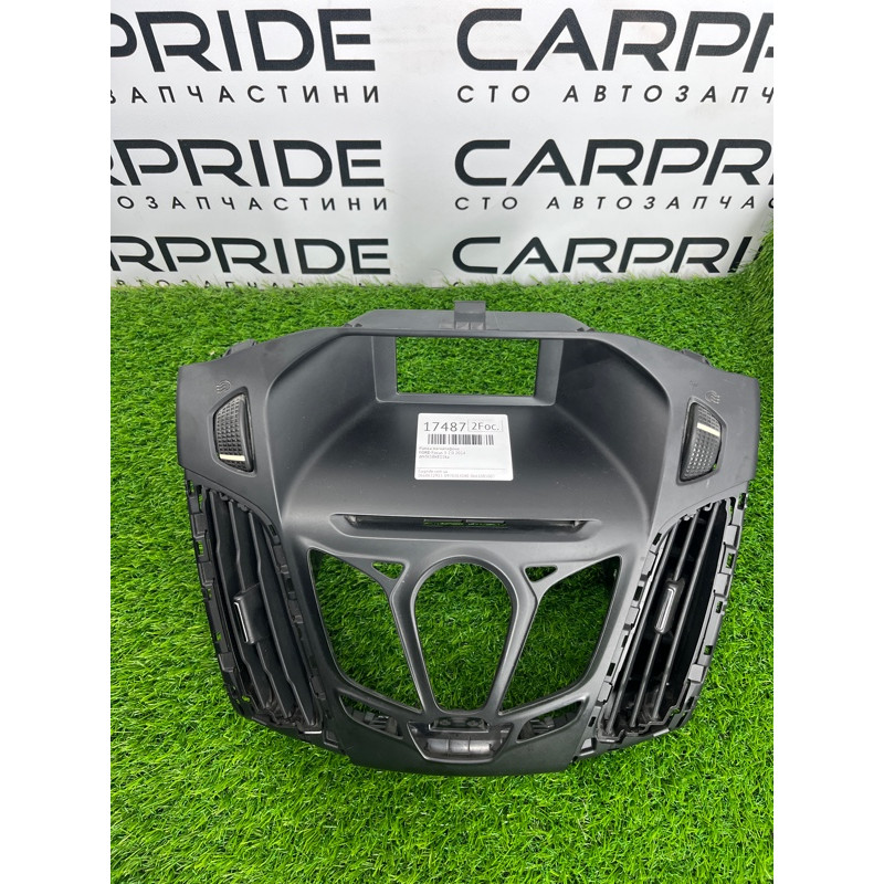 Рамка магнитофона (салон) FORD Focus MK3 2014 2.0 CV6Z-18842-JA