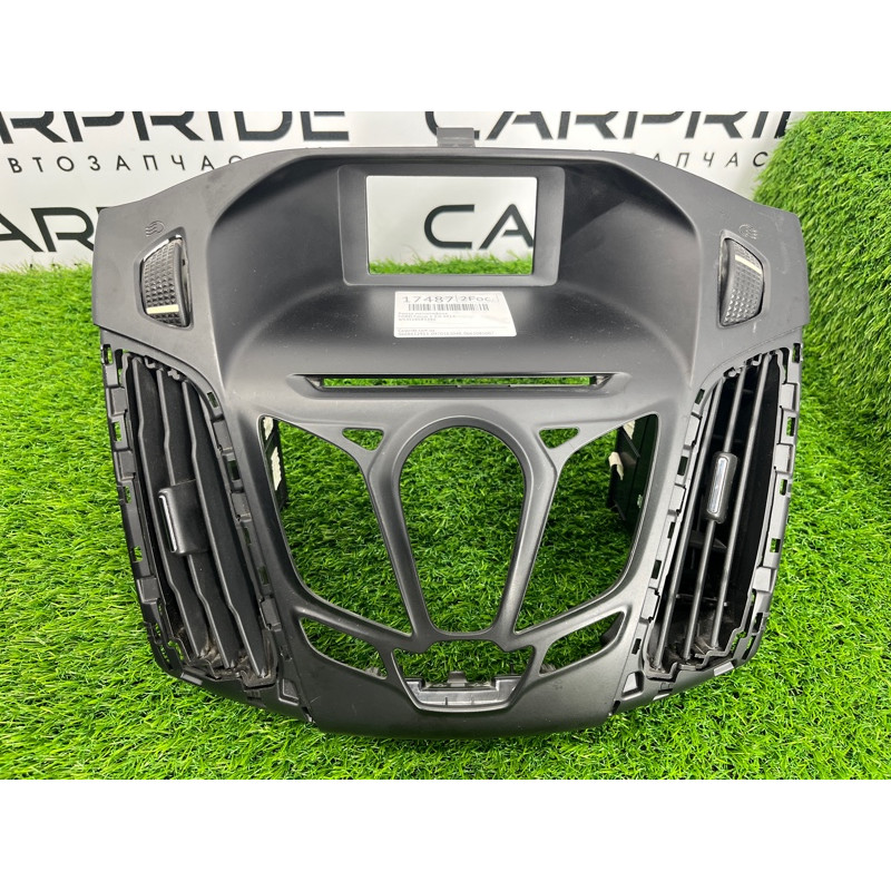 Рамка магнитофона (салон) FORD Focus MK3 2014 2.0 CV6Z-18842-JA