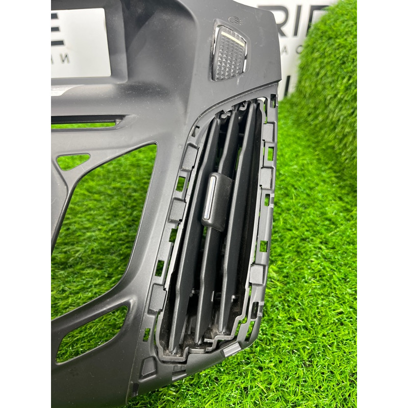 Рамка магнитофона (салон) FORD Focus MK3 2014 2.0 CV6Z-18842-JA