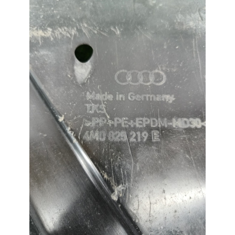 Защита днища (кузов и элементы) Audi Q7 4M 2015 3.0 CRE 4M0825219E