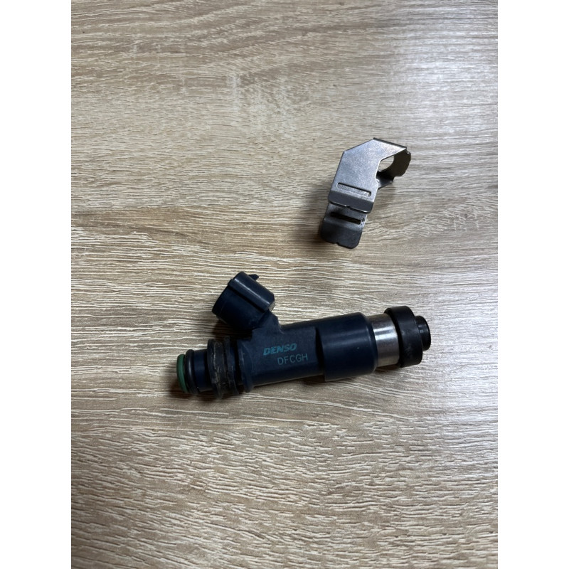 Форсунка топливная (топливная система) Subaru Forester SJ 2014 2.5 16611AA810