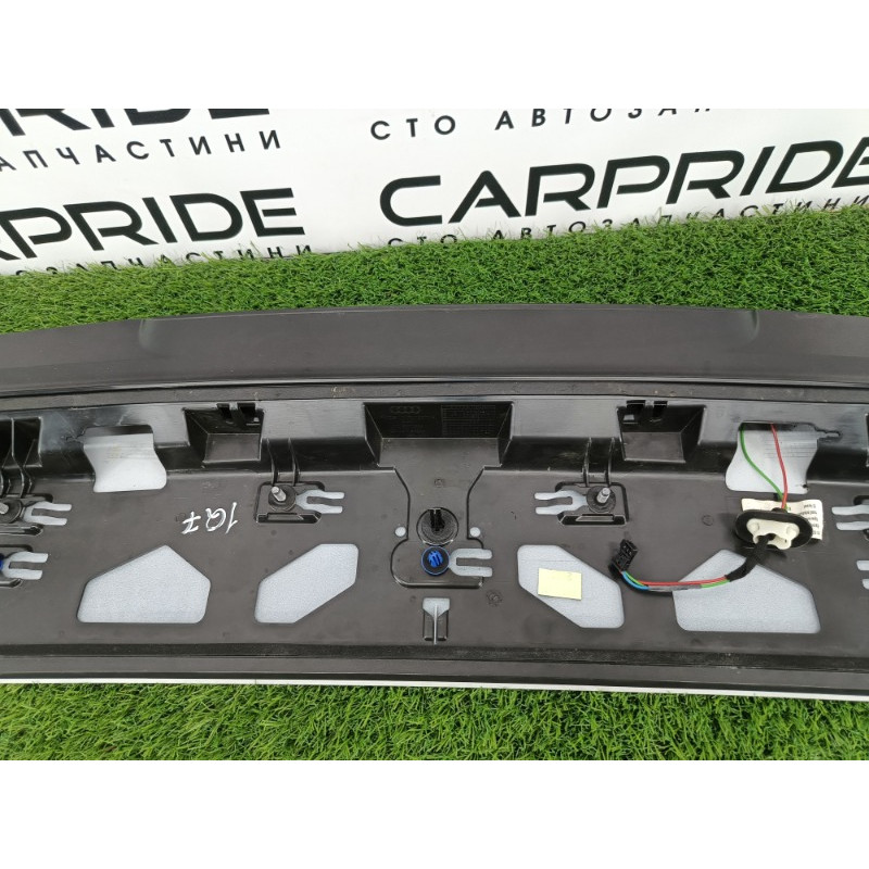 Спойлер (кузов и элементы) Audi Q7 4M 2015 3.0 CRE 4m0827933