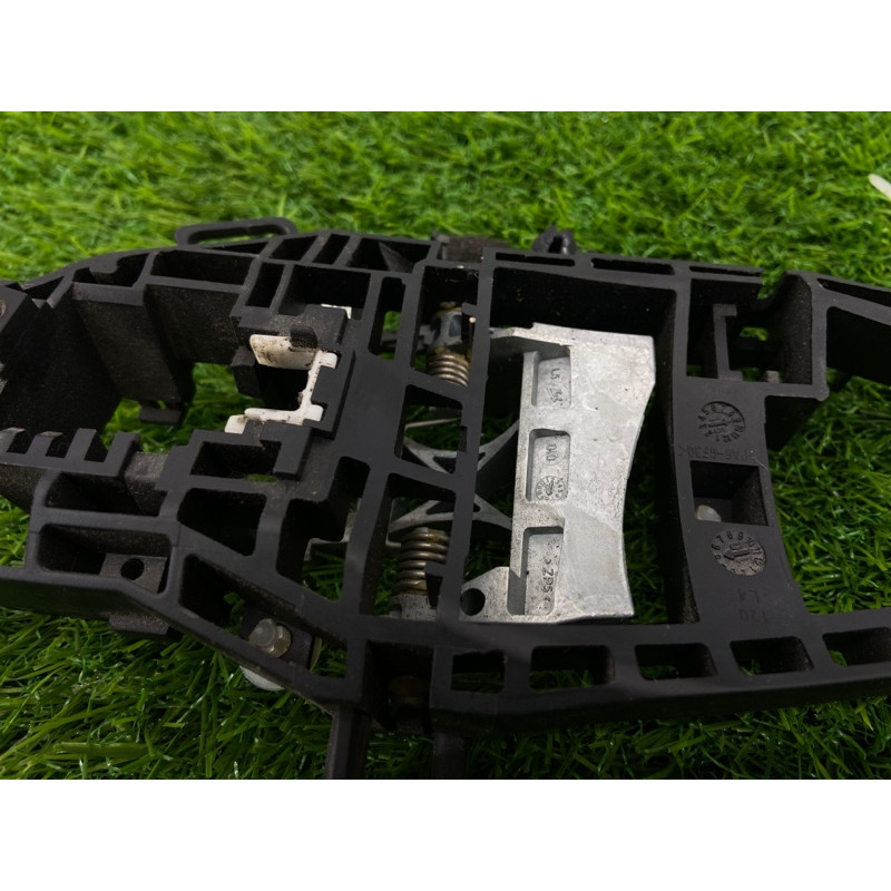 Кронштейн ручки двери (кузов и элементы) BMW 3-series F30 51217242567