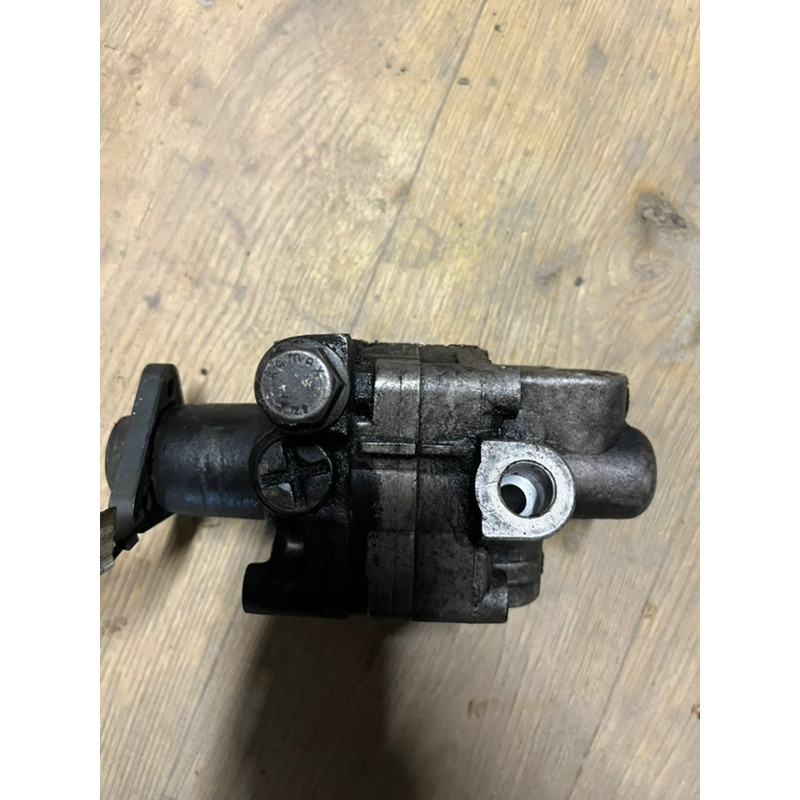 Насос гидроусилителя руля (рулевое управление) BMW 5-series E34 32411141250