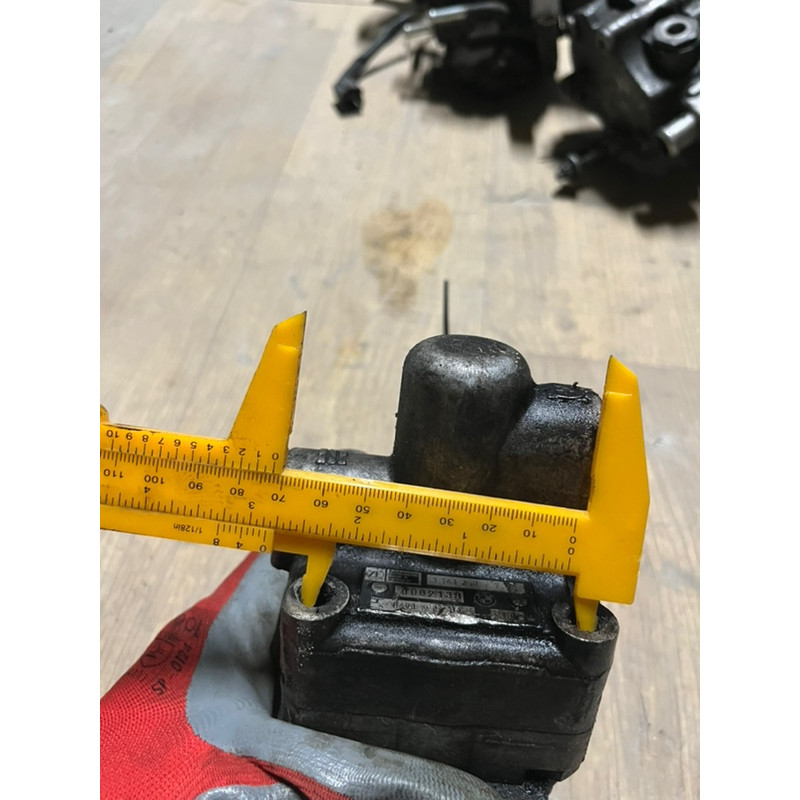 Насос гидроусилителя руля (рулевое управление) BMW 5-series E34 32411141250