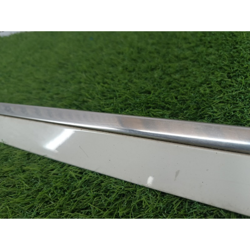 Молдинг двери внешний (кузов и элементы) Mercedes-Benz M-class W164 a1646900062