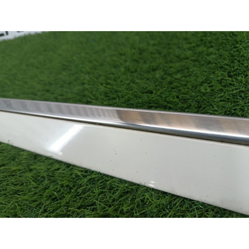 Молдинг двери внешний (кузов и элементы) Mercedes-Benz M-class W164 a1646900062