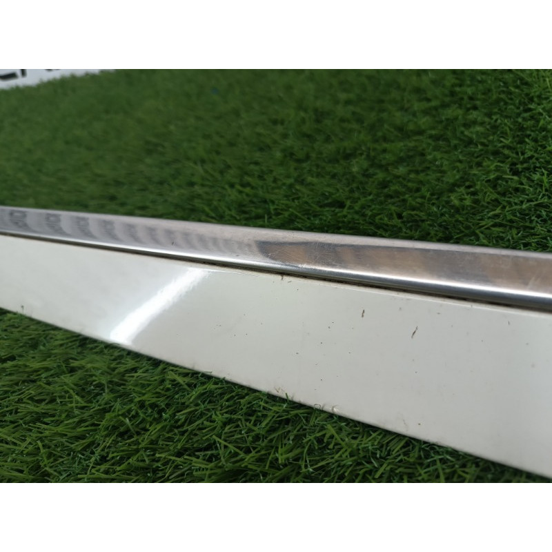 Молдинг двери внешний (кузов и элементы) Mercedes-Benz M-class W164 a1646900062