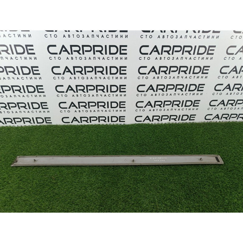 Молдинг двери внешний (кузов и элементы) Toyota Highlander XU20 7573248020