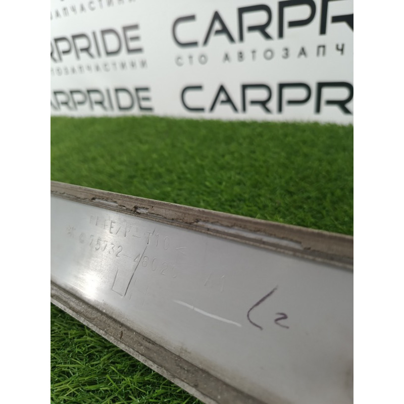 Молдинг двери внешний (кузов и элементы) Toyota Highlander XU20 7573248020