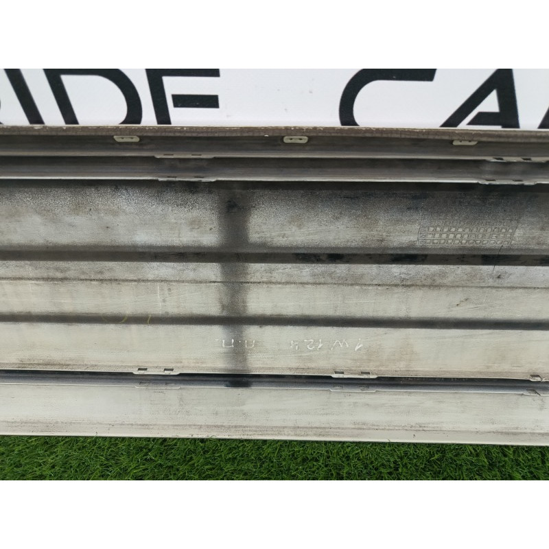 Накладка двери внешняя (кузов и элементы) Mercedes-Benz E-class W124 1990 3.2 1246902240r