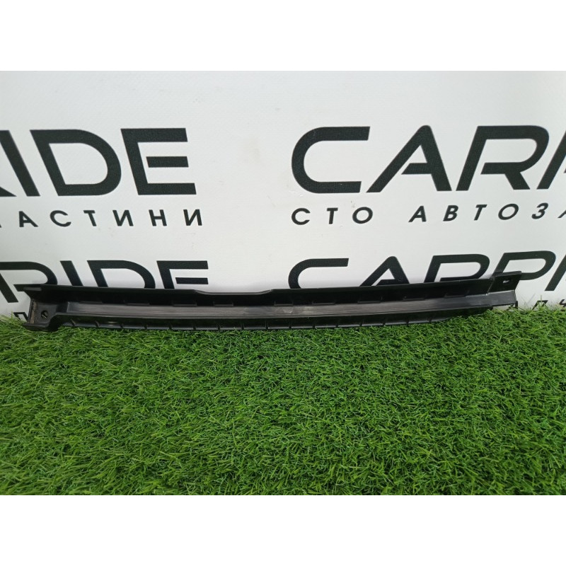 Направляющая стекла двери (кузов и элементы) Audi Q7 4M 2015 3.0 CRE 4M0839067