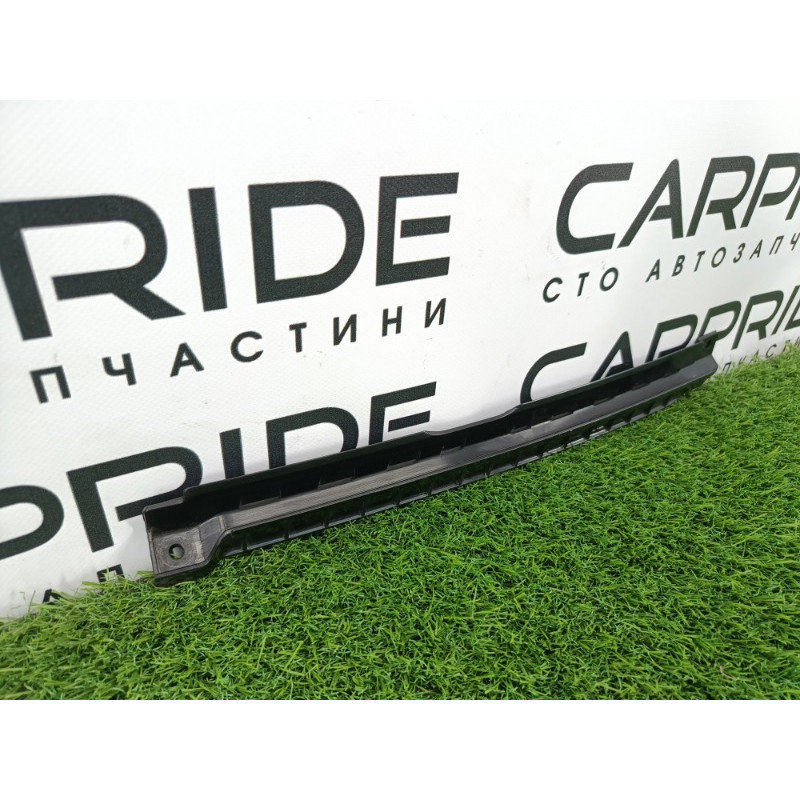 Направляющая стекла двери (кузов и элементы) Audi Q7 4M 2015 3.0 CRE 4M0839067