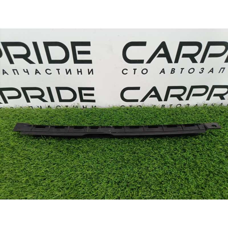 Направляющая стекла двери (кузов и элементы) Audi Q7 4M 2015 3.0 CRE 4M0839067