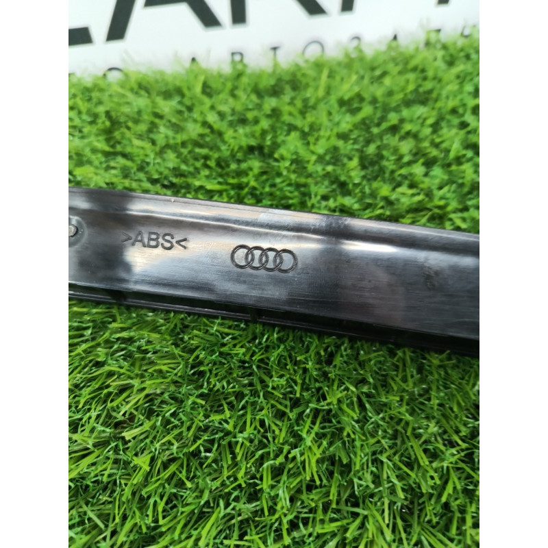 Направляющая стекла двери (кузов и элементы) Audi Q7 4M 2015 3.0 CRE 4M0839067