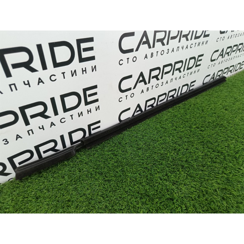 Молдинг стекла внутренний (наружные элементы кузова) Audi Q7 4M 2015 3.0 CRE 4m0837479