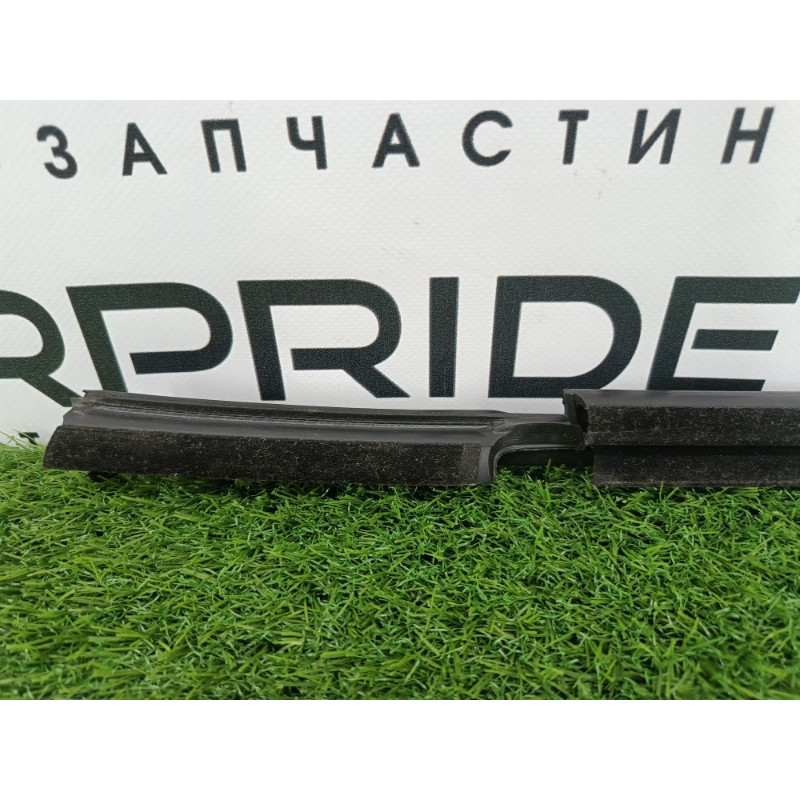 Молдинг стекла внутренний (наружные элементы кузова) Audi Q7 4M 2015 3.0 CRE 4m0837479