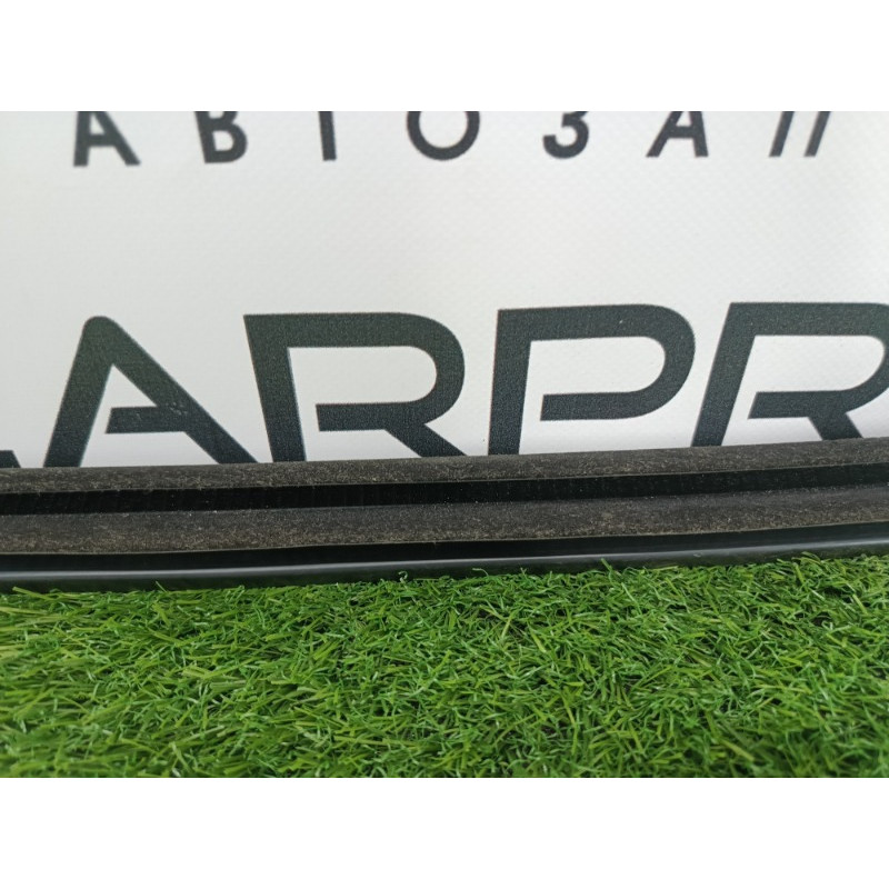 Молдинг стекла внутренний (наружные элементы кузова) Audi Q7 4M 2015 3.0 CRE 4m0837479